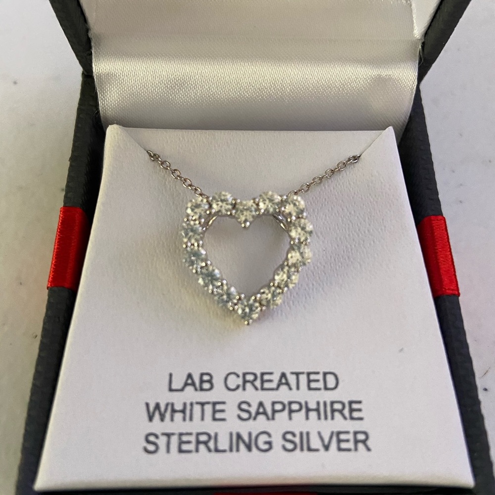 White sapphire pendant